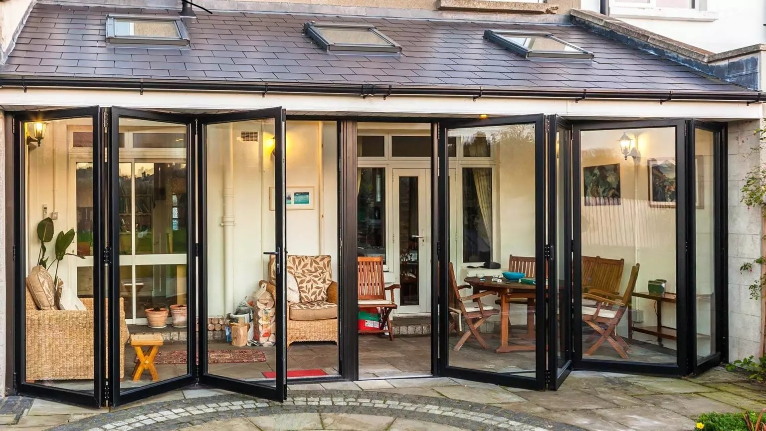 Aluminum folding doors dubai